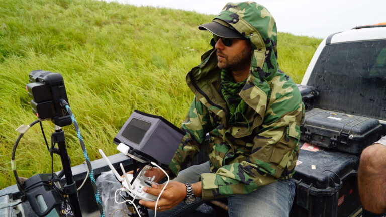 behind-the-scenes-truck-night-in-america-aaron-kahn